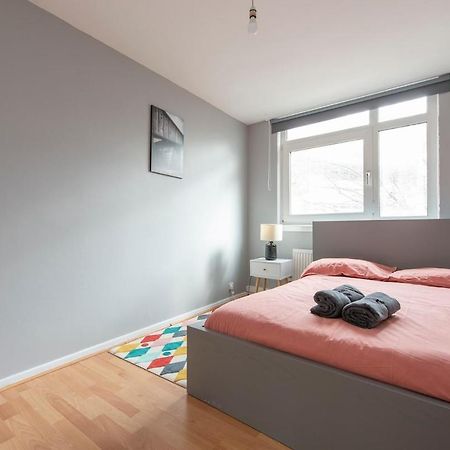 Lovely 2-Bed 20 Mins To Central לונדון מראה חיצוני תמונה