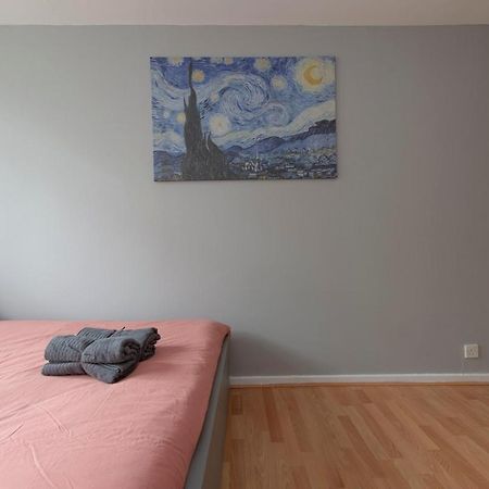 Lovely 2-Bed 20 Mins To Central לונדון מראה חיצוני תמונה