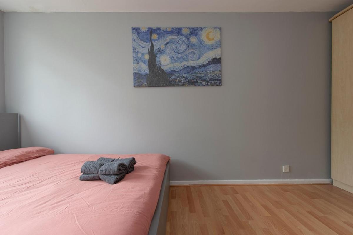 Lovely 2-Bed 20 Mins To Central לונדון מראה חיצוני תמונה