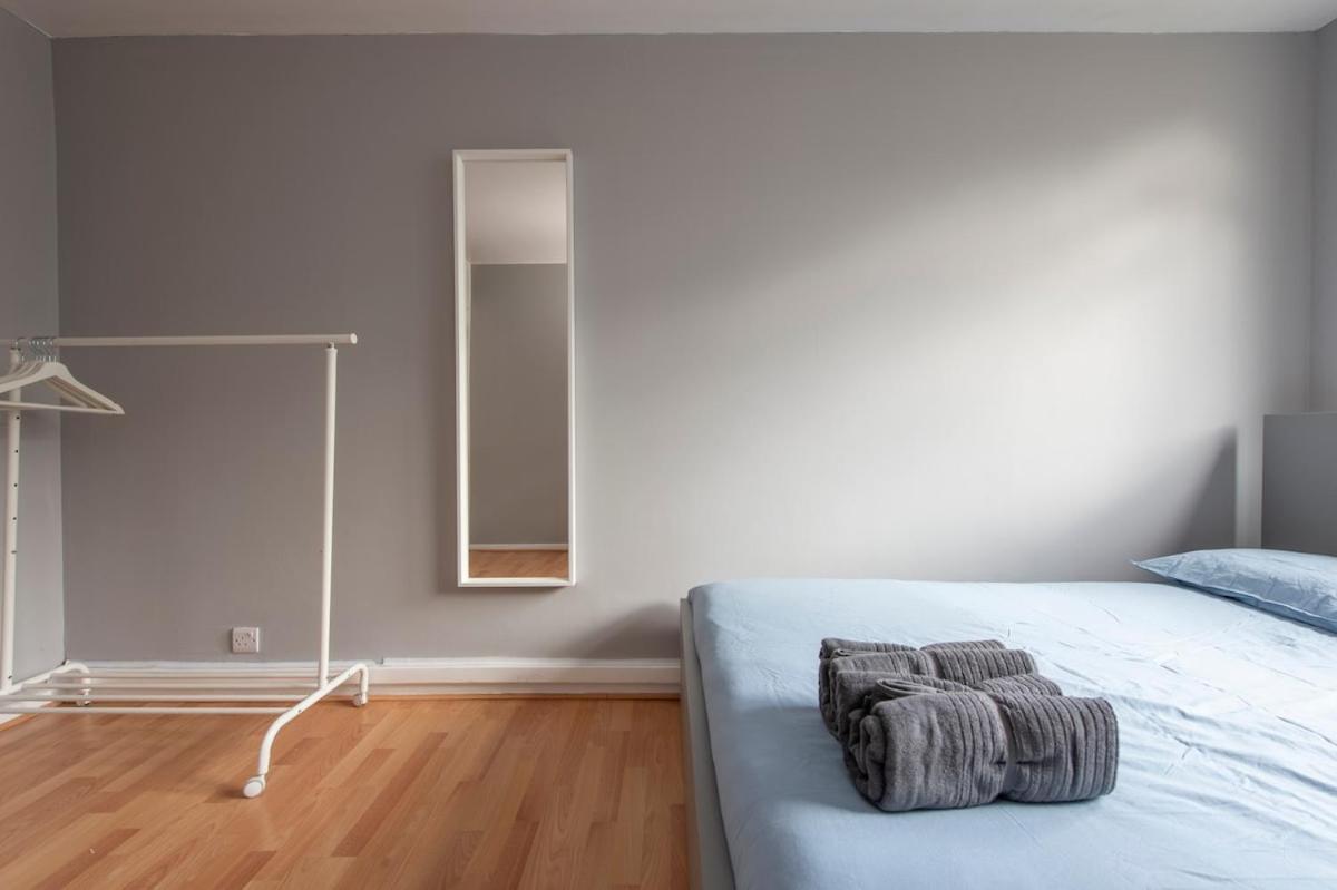 Lovely 2-Bed 20 Mins To Central לונדון מראה חיצוני תמונה