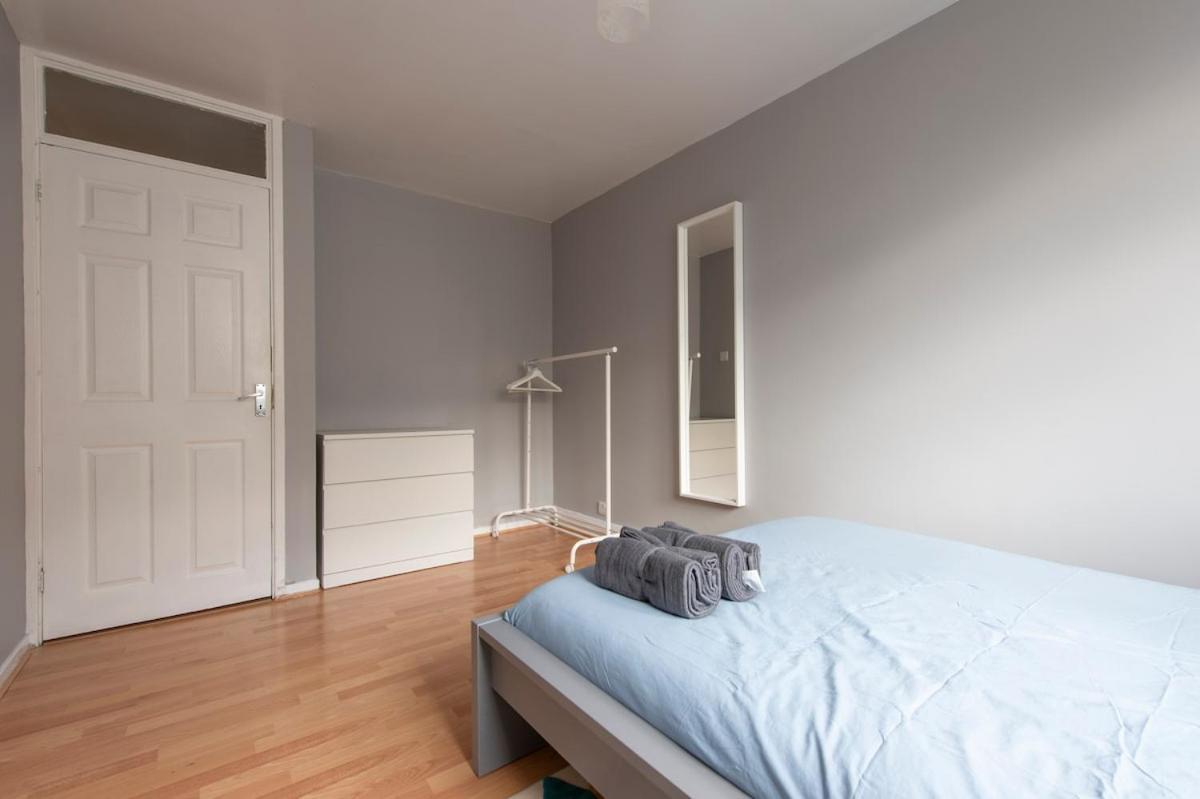 Lovely 2-Bed 20 Mins To Central לונדון מראה חיצוני תמונה