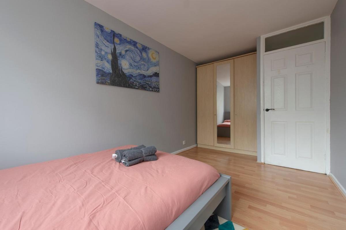 Lovely 2-Bed 20 Mins To Central לונדון מראה חיצוני תמונה
