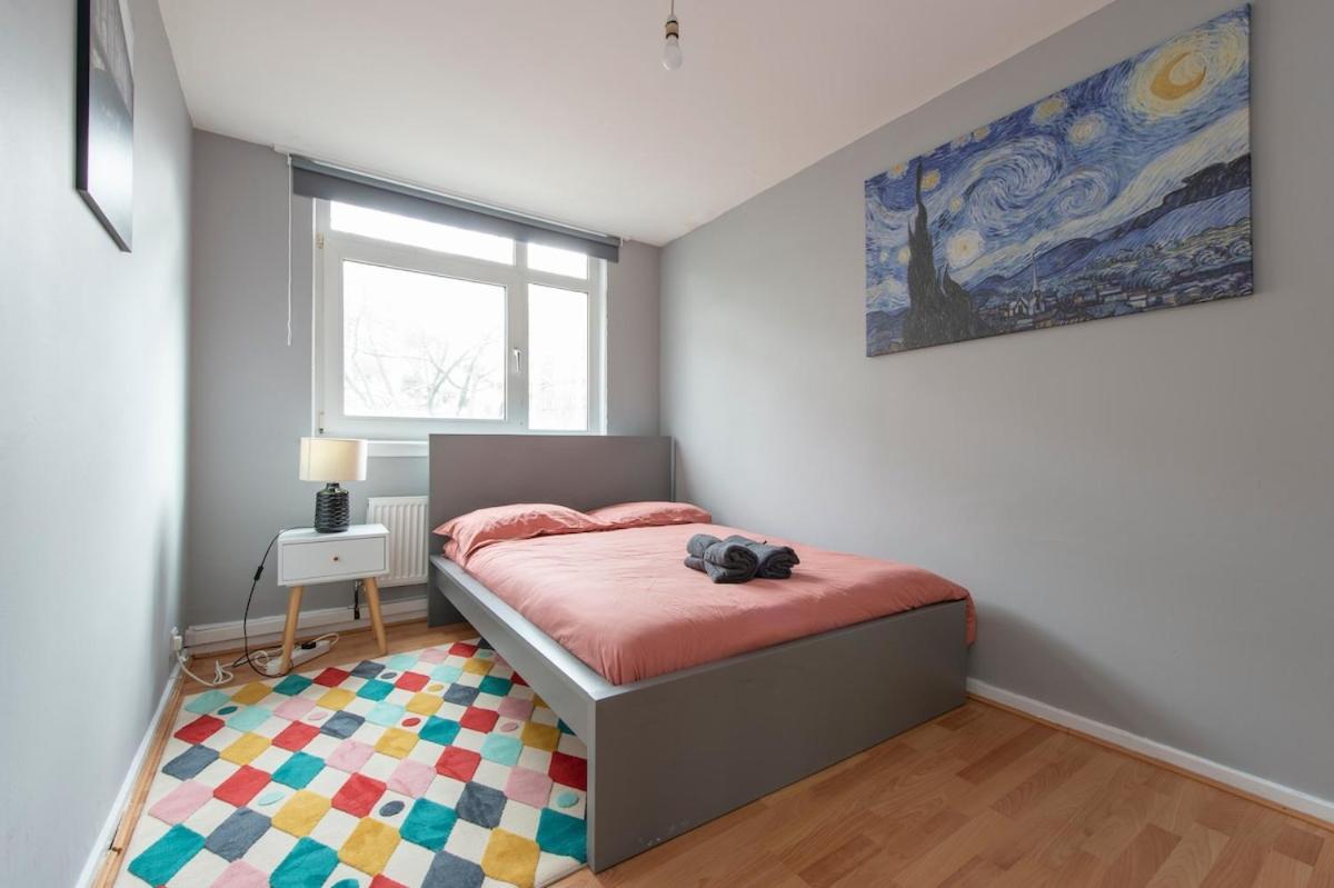 Lovely 2-Bed 20 Mins To Central לונדון מראה חיצוני תמונה