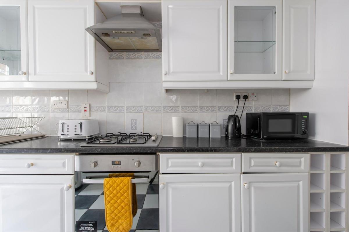 Lovely 2-Bed 20 Mins To Central לונדון מראה חיצוני תמונה
